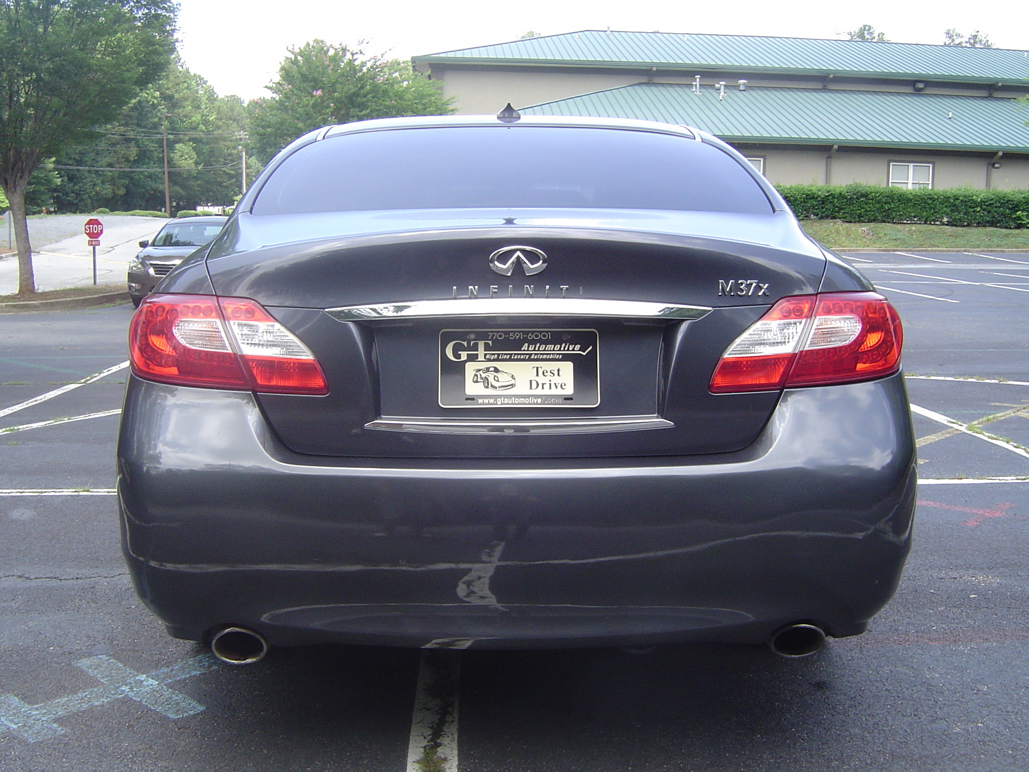 2011 INFINITI M37x
