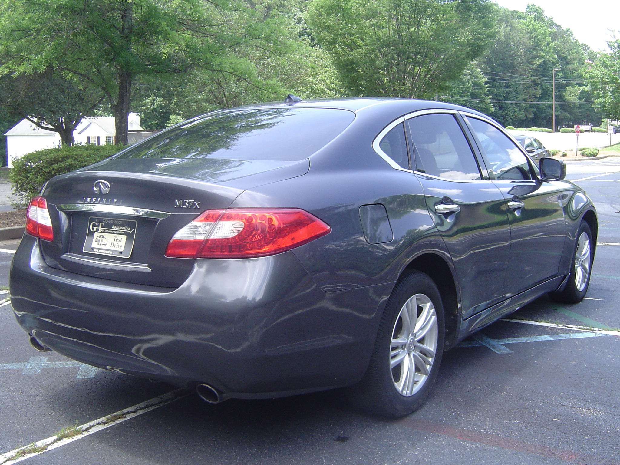 2011 INFINITI M37x